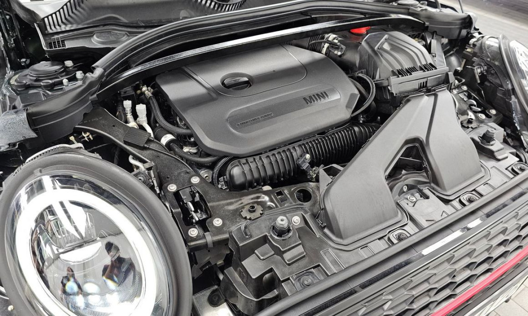Mini Clubman JCW Lite, 2023