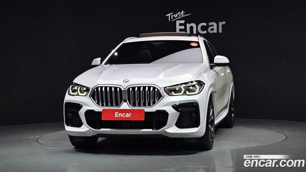BMW X6 xDrive40i M Sport, 2022