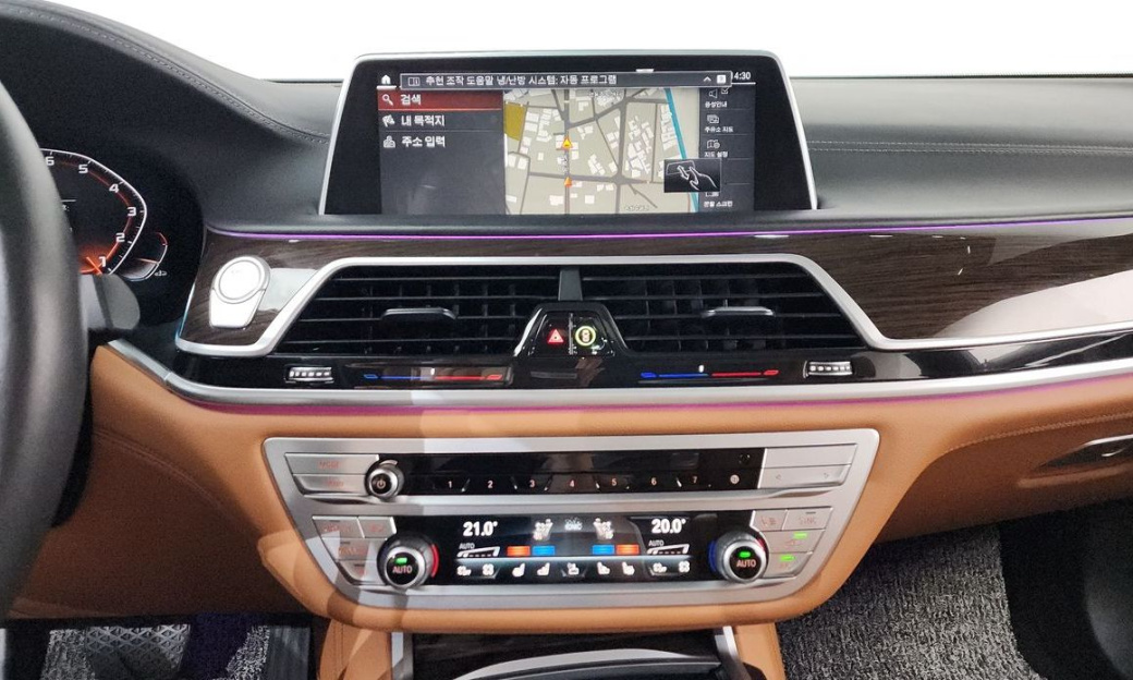 BMW 7-Series 740i Design Pure Excellence, 2022