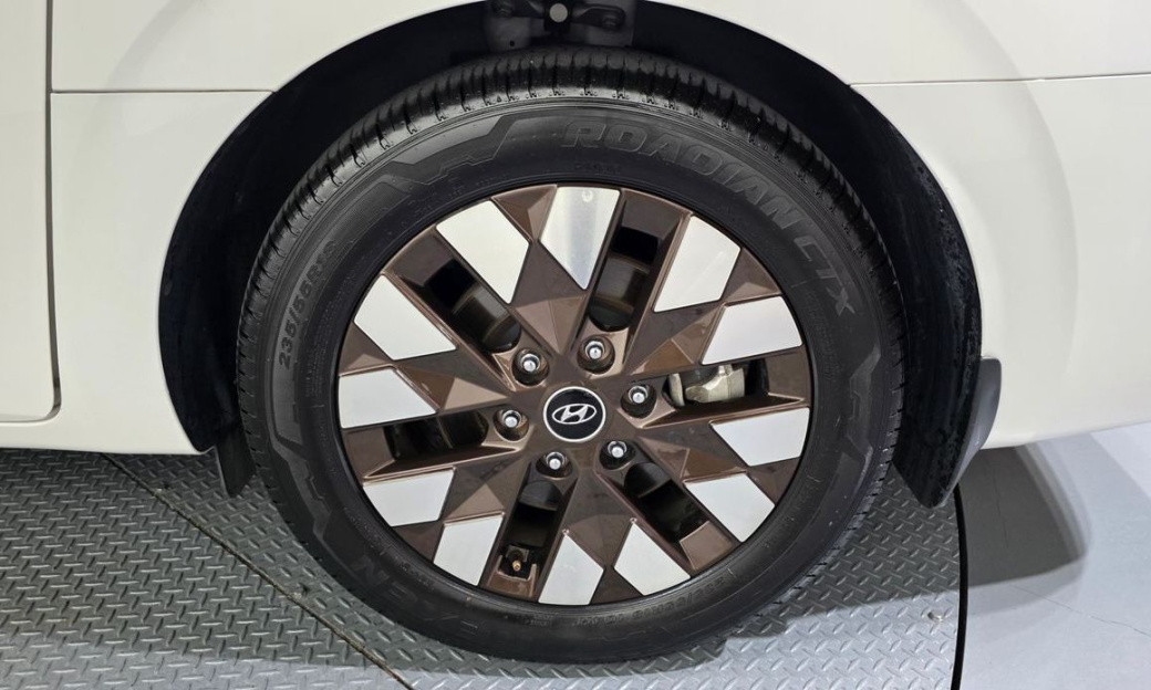 Hyundai Staria 2WD Camping Car, 2024