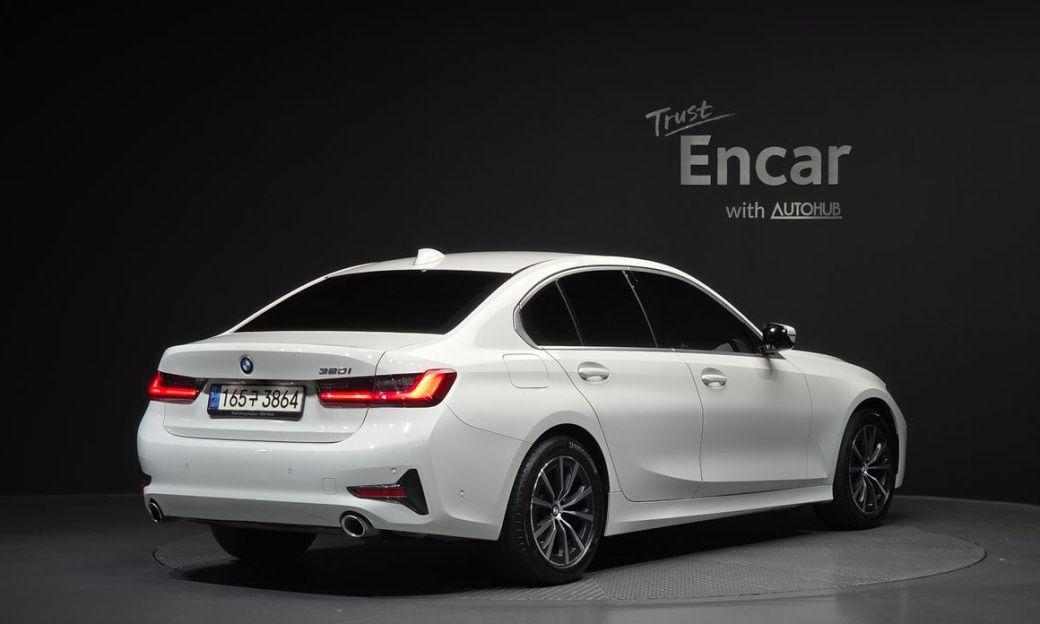 BMW 3-Series 320i, 2022