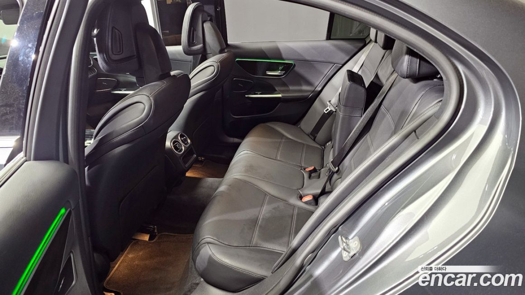 Mercedes-Benz C-Class C300 4MATIC Avantgarde, 2024