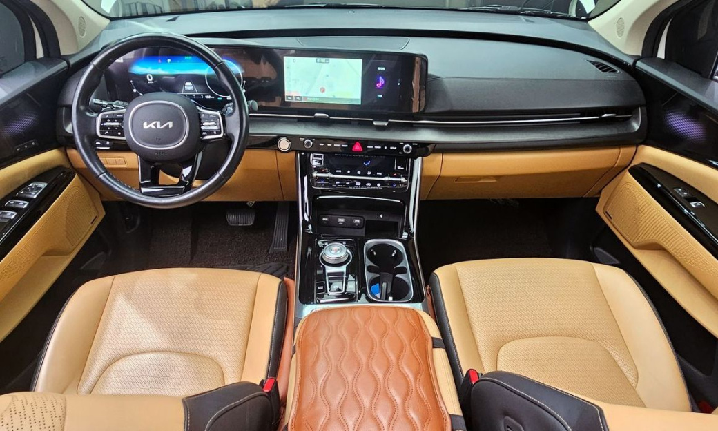 Kia Carnival 7-Seater Signature, 2022
