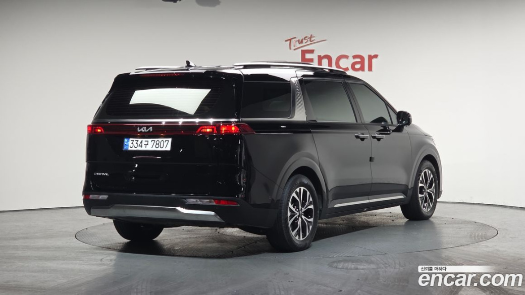 Kia Carnival 9-Seater Signature, 2023