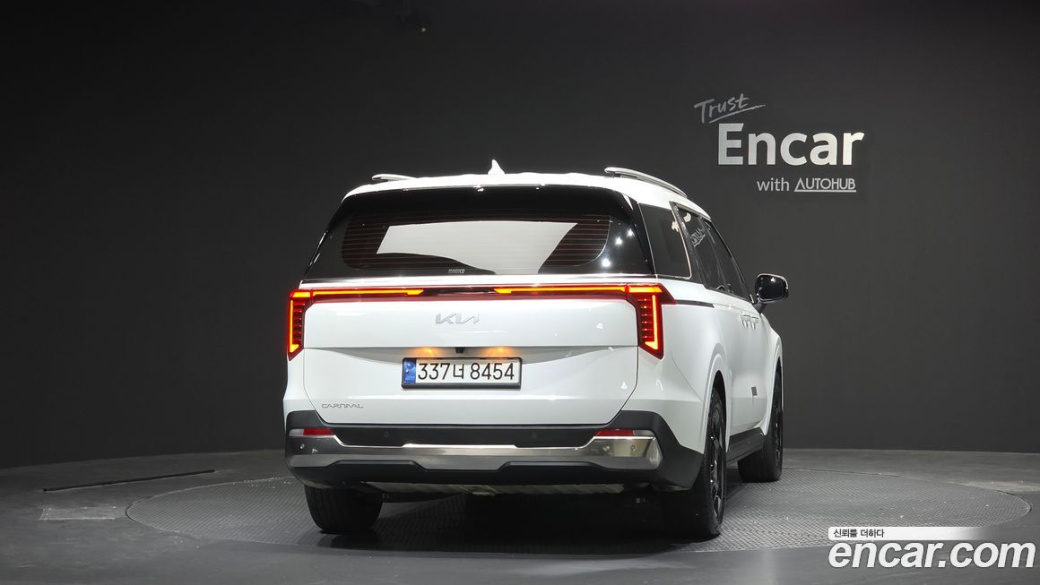 Kia Carnival 9-Seater Noblesse, 2024