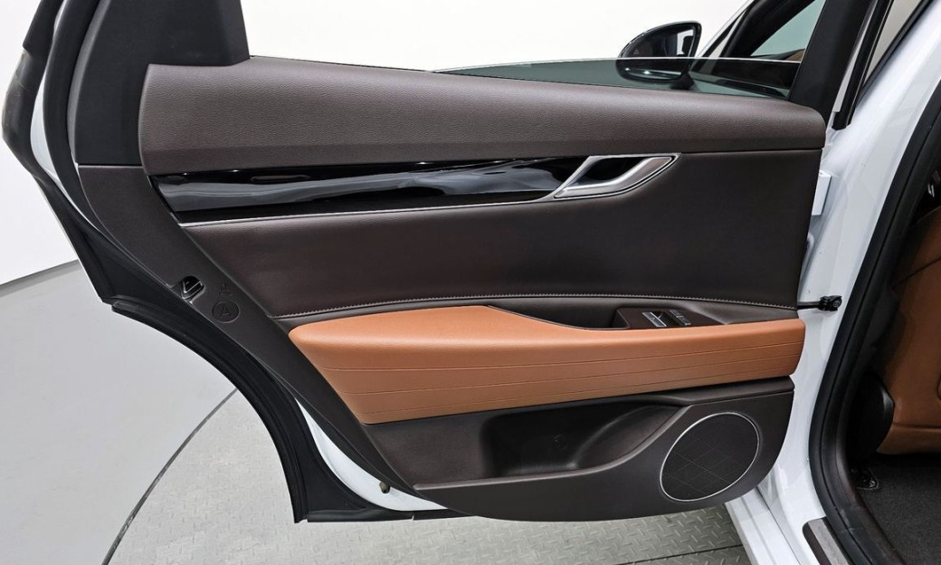 Genesis G80 Gasoline 2.5 Turbo 2WD, 2024