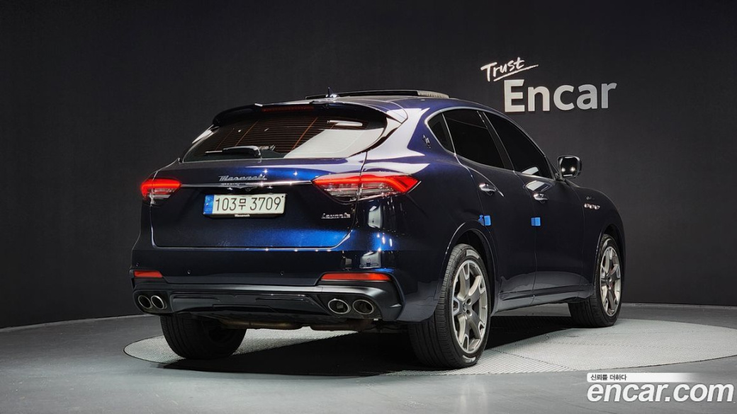 Maserati Levante 3.0 AWD Modena, 2022