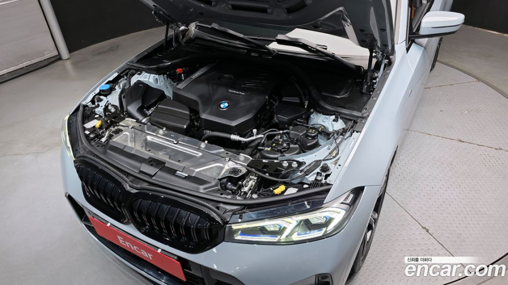 BMW 3-Series 320i M Sport, 2023