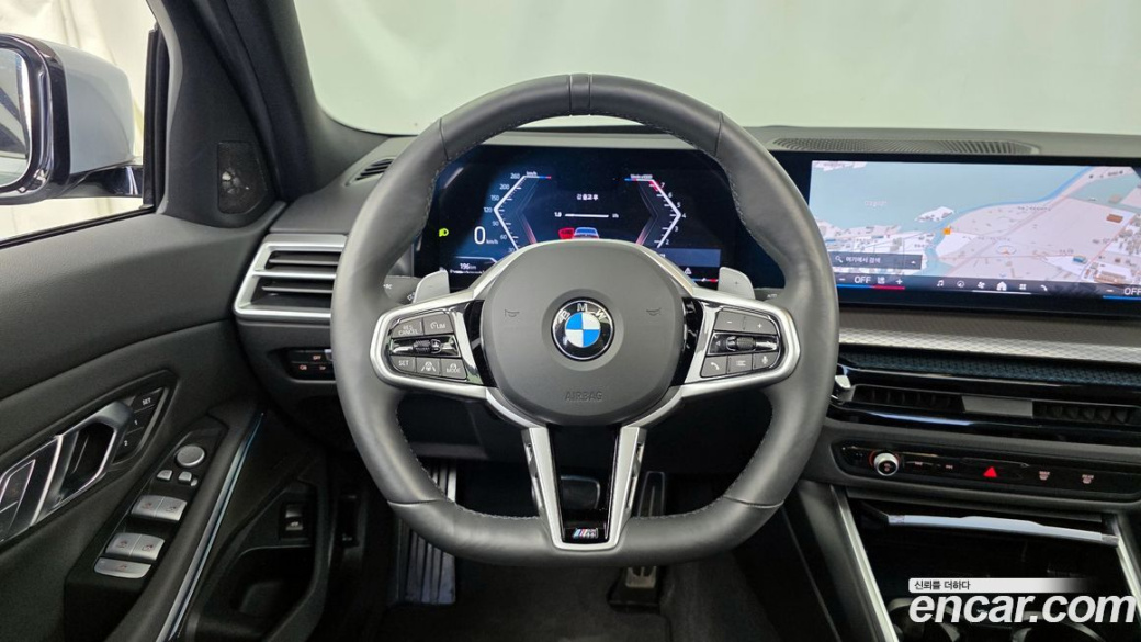 BMW 3-Series 320i M Sport, 2025