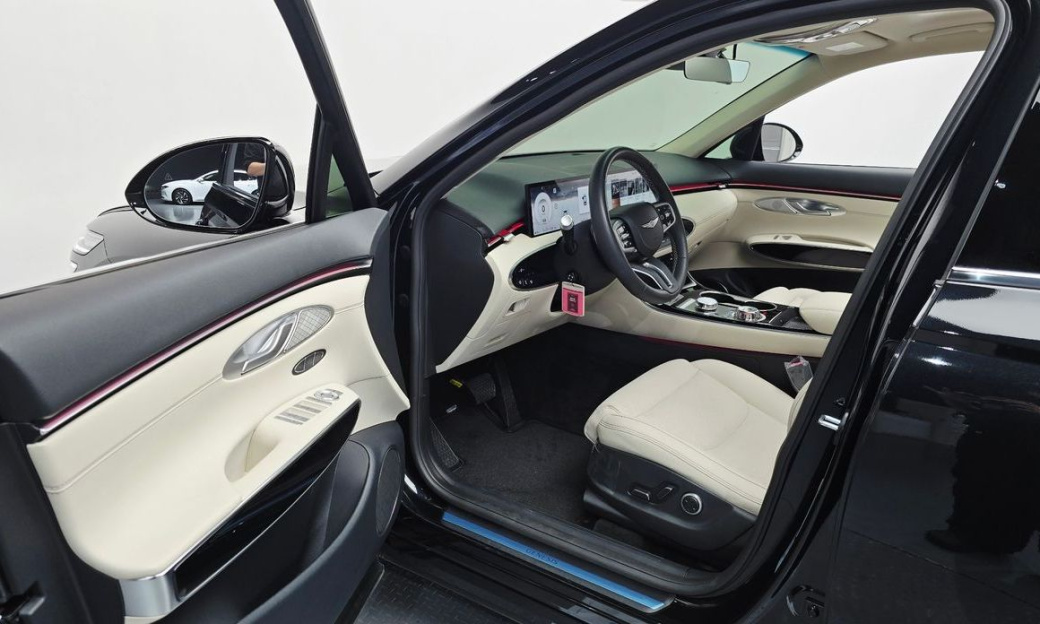 Genesis GV70 2.5T Gasoline AWD, 2025