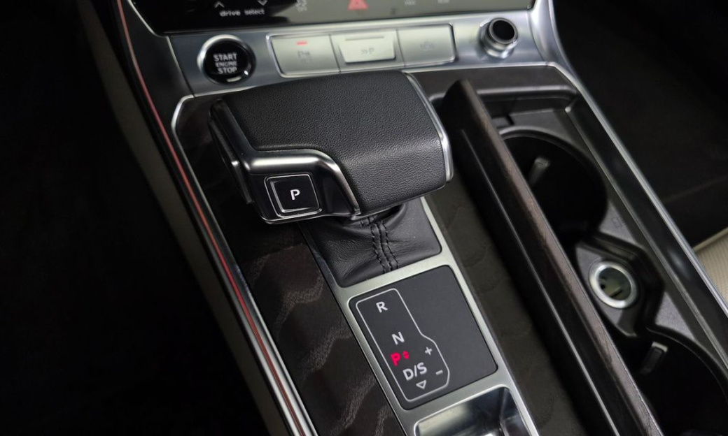 Audi A6 45 TFSI Premium, 2024