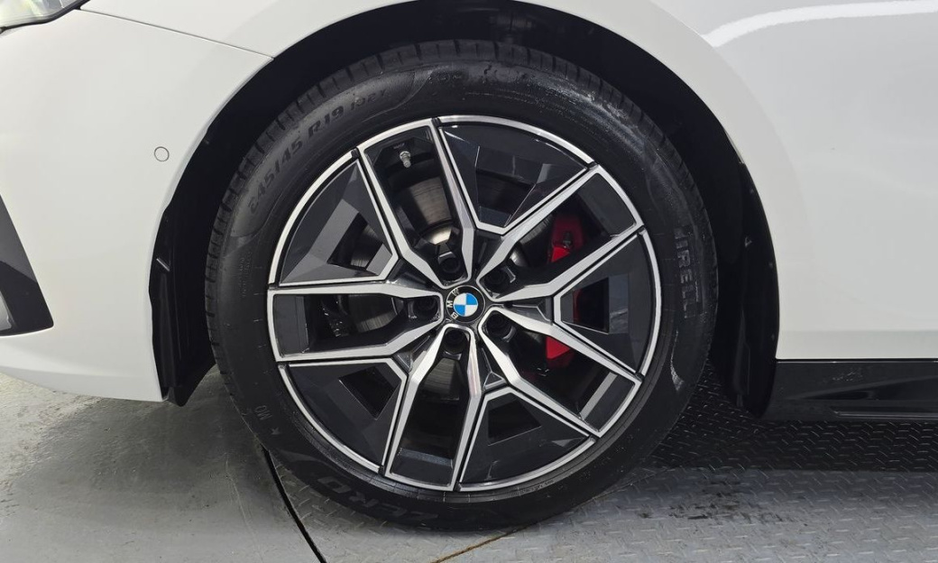 BMW 5-Series 520i Special Edition, 2026