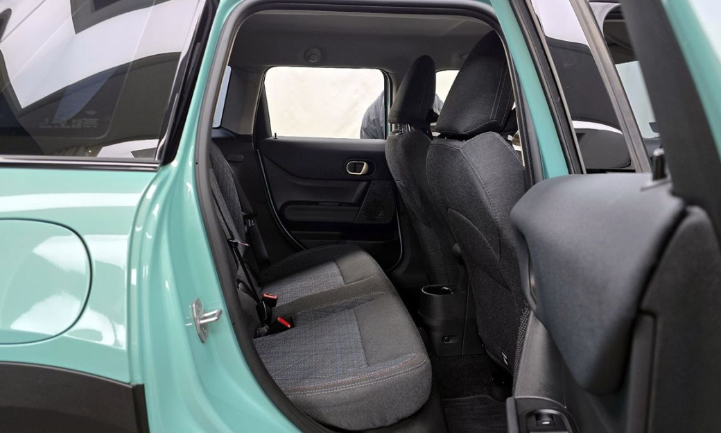 Mini Cooper 5Door Essential, 2025