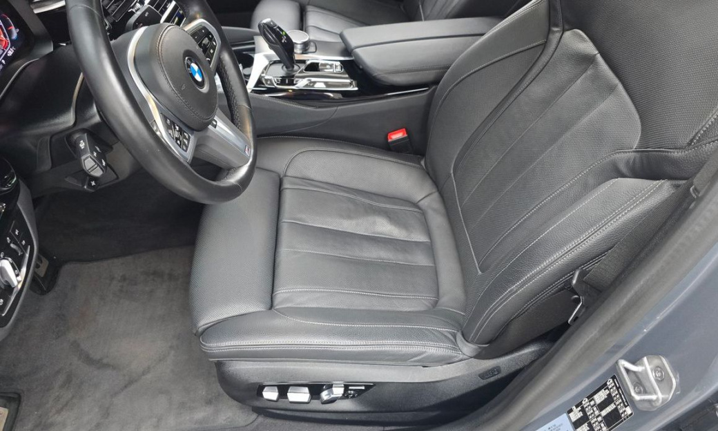 BMW 5-Series 520i M Sport, 2023