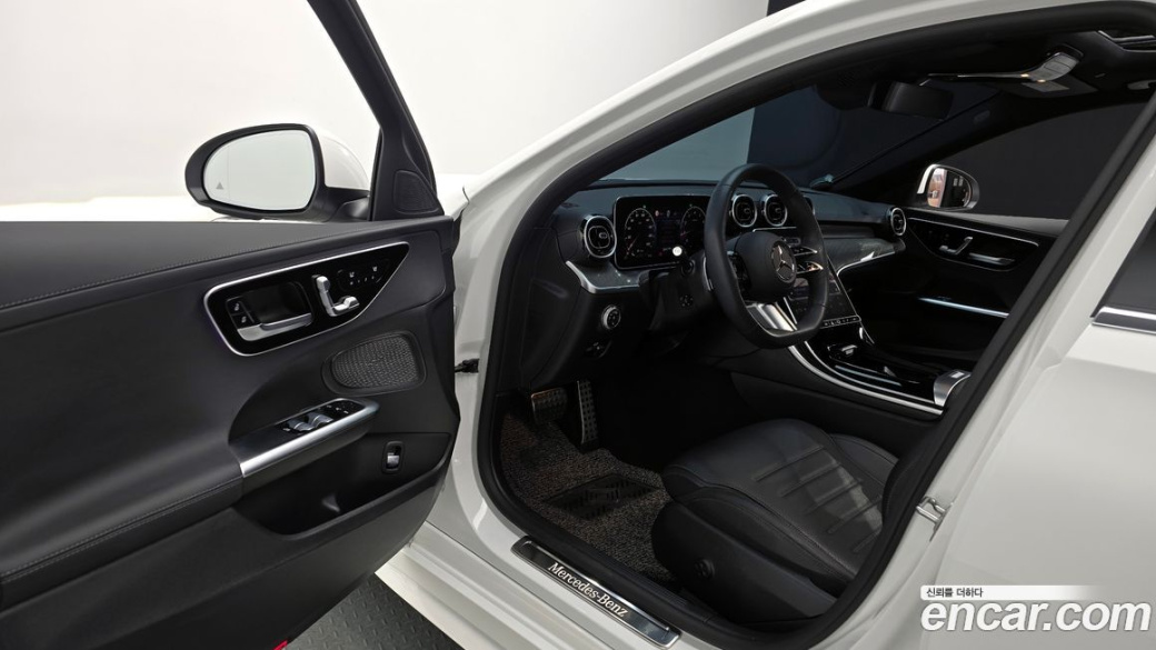 Mercedes-Benz C-Class C200 AMG Line, 2024