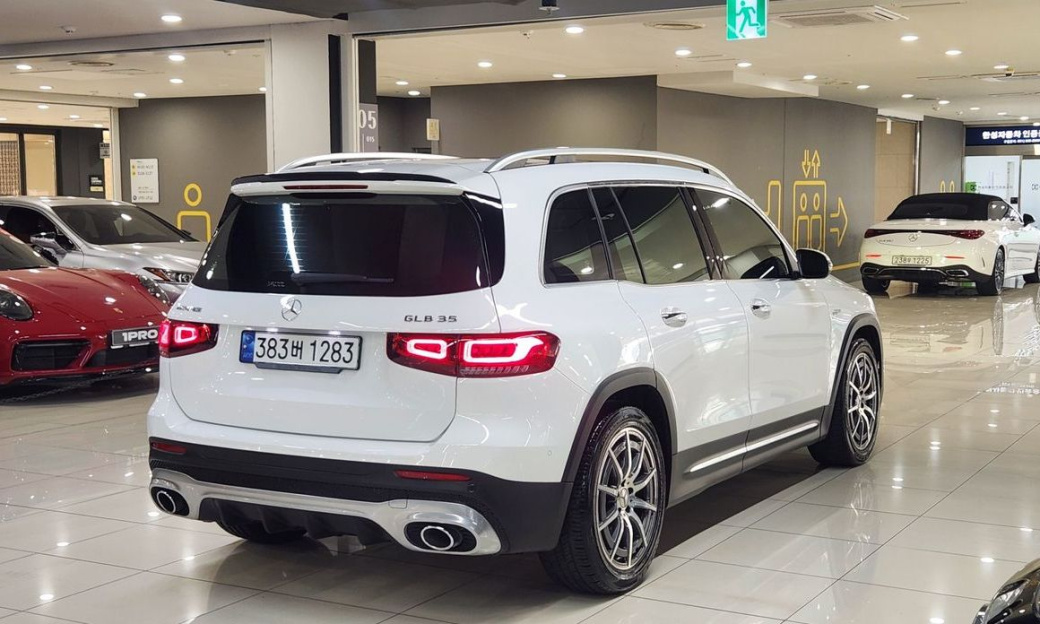 Mercedes-Benz GLB-Class AMG GLB35 4MATIC, 2023