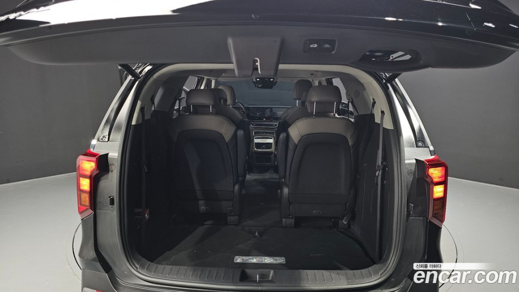 Kia Carnival 9-Seater Noblesse, 2025