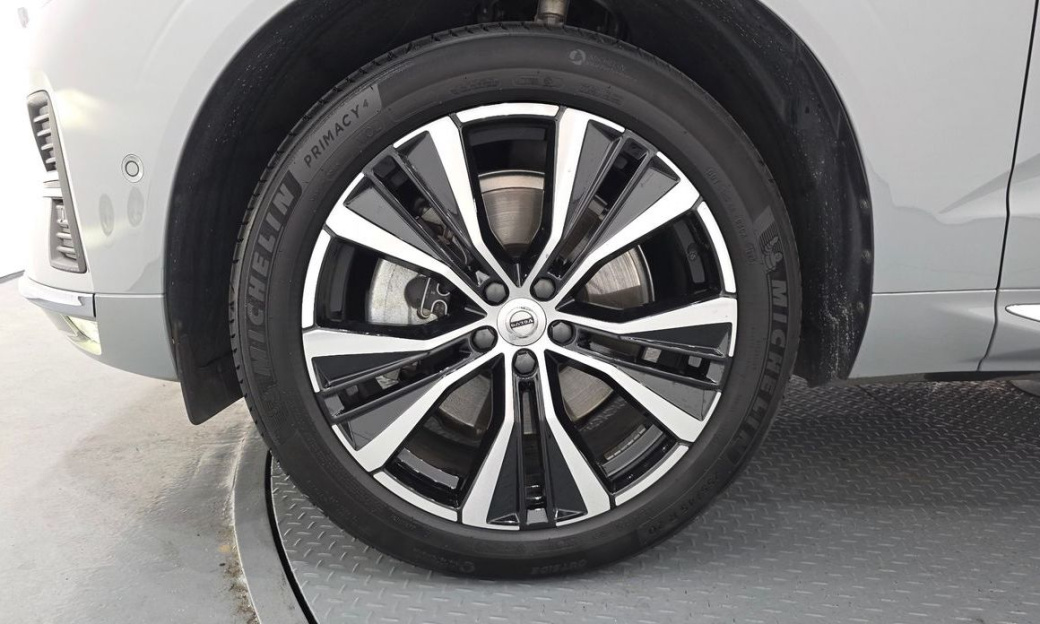 Volvo XC60 B6 Ultimate Bright, 2024