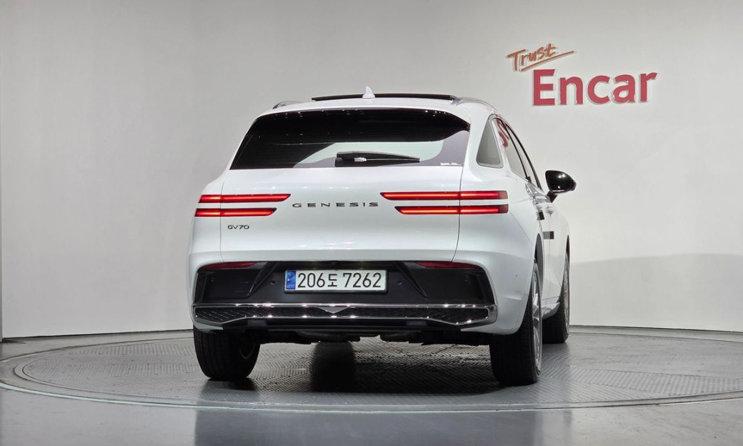 Genesis GV70 2.5T Gasoline 2WD, 2025