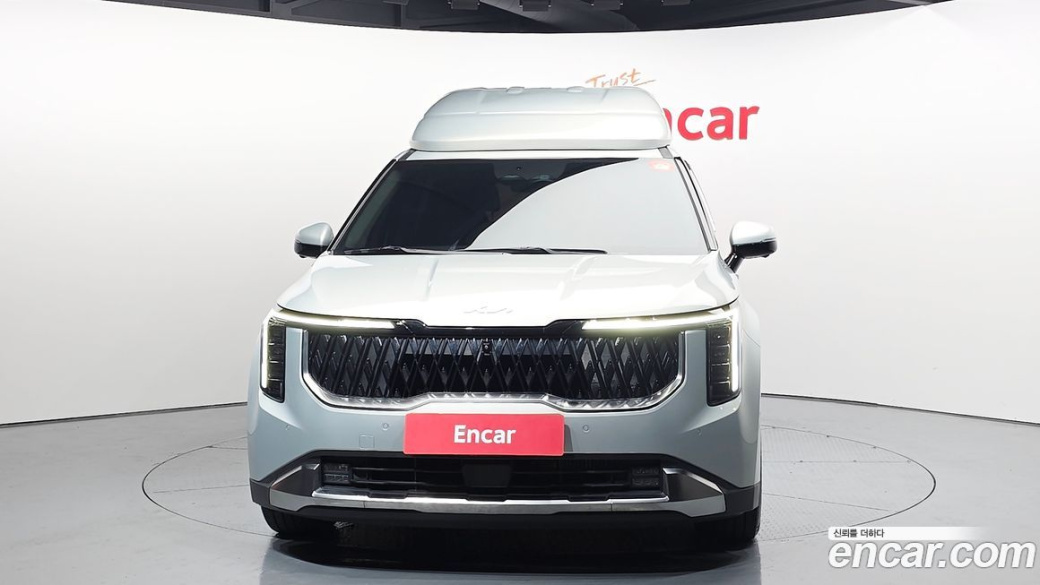 Kia Carnival 7-Seater Outdoor, 2024