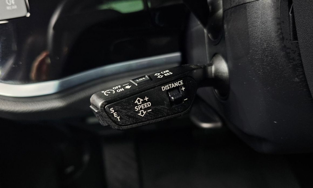 Audi Q3 35 TDI Premium, 2022