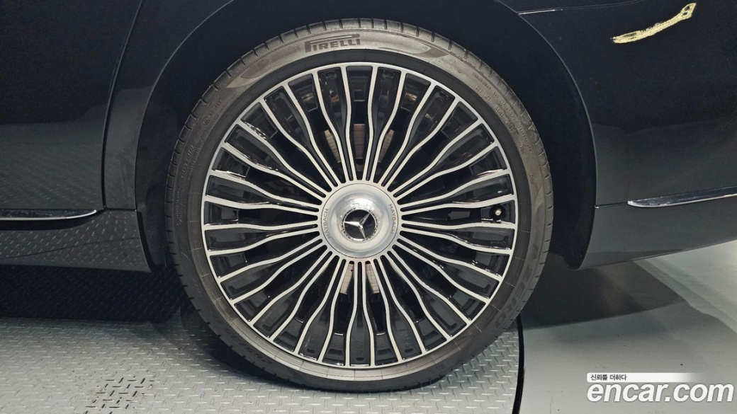 Mercedes-Benz S-Class Maybach S680 4MATIC, 2023