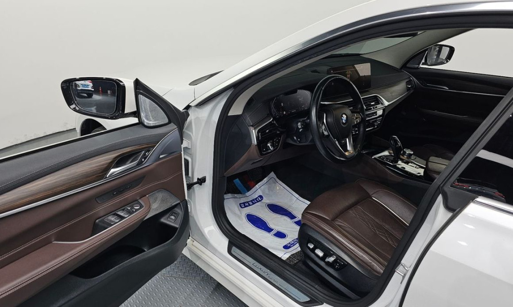 BMW Gran Turismo 630i xDrive Luxury, 2022