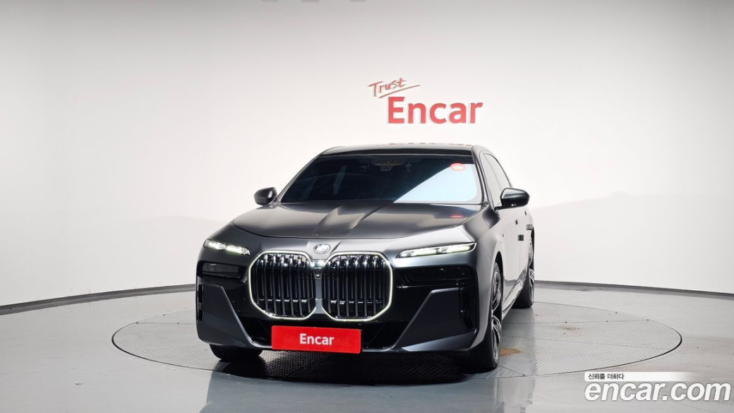 BMW 7-Series 740i sDrive M Sport, 2023