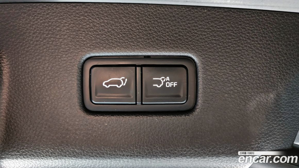Kia Carnival 7-Seater Outdoor, 2023