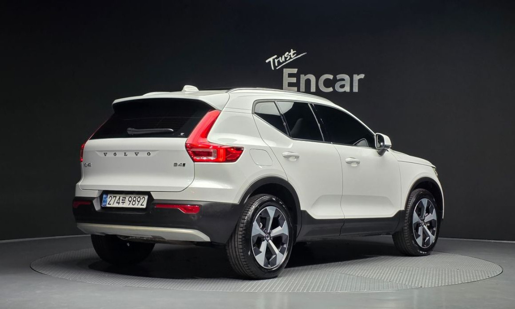 Volvo XC40 B4 Ultra Bright, 2025