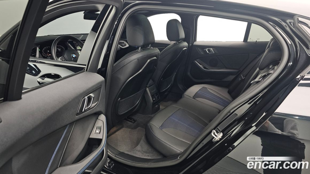 BMW 1-Series 120i M Sports, 2024