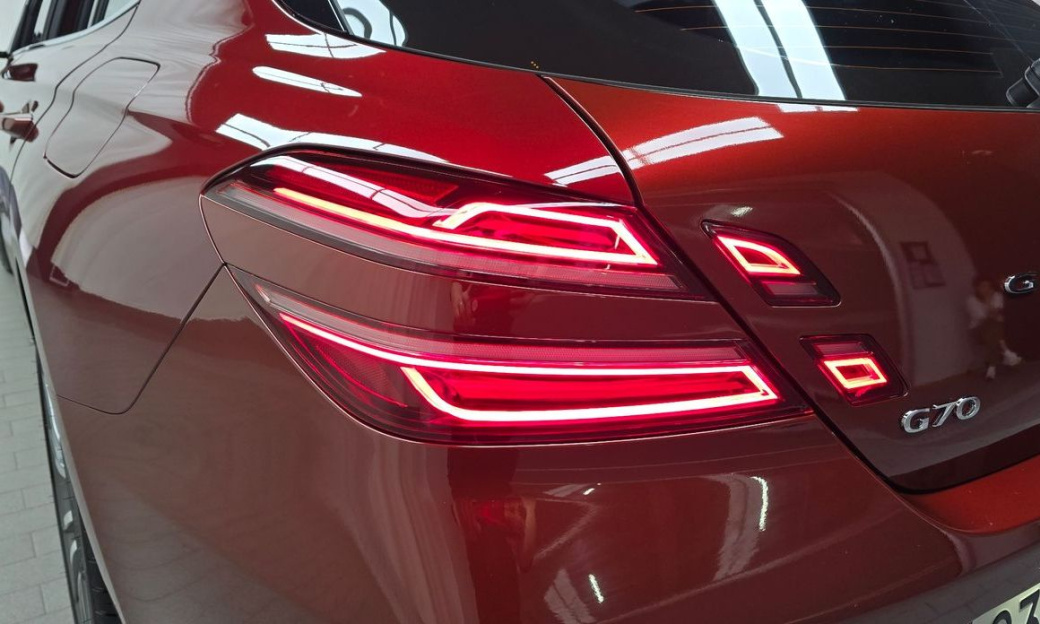 Genesis G70 Gasoline 2.5T 4WD, 2025