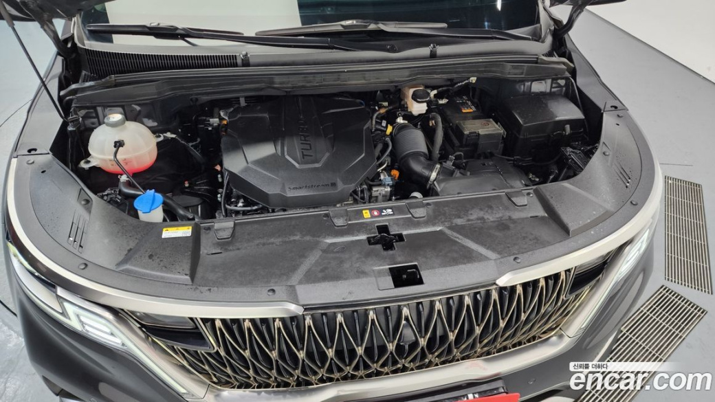 Kia Carnival 9-Seater Signature, 2023