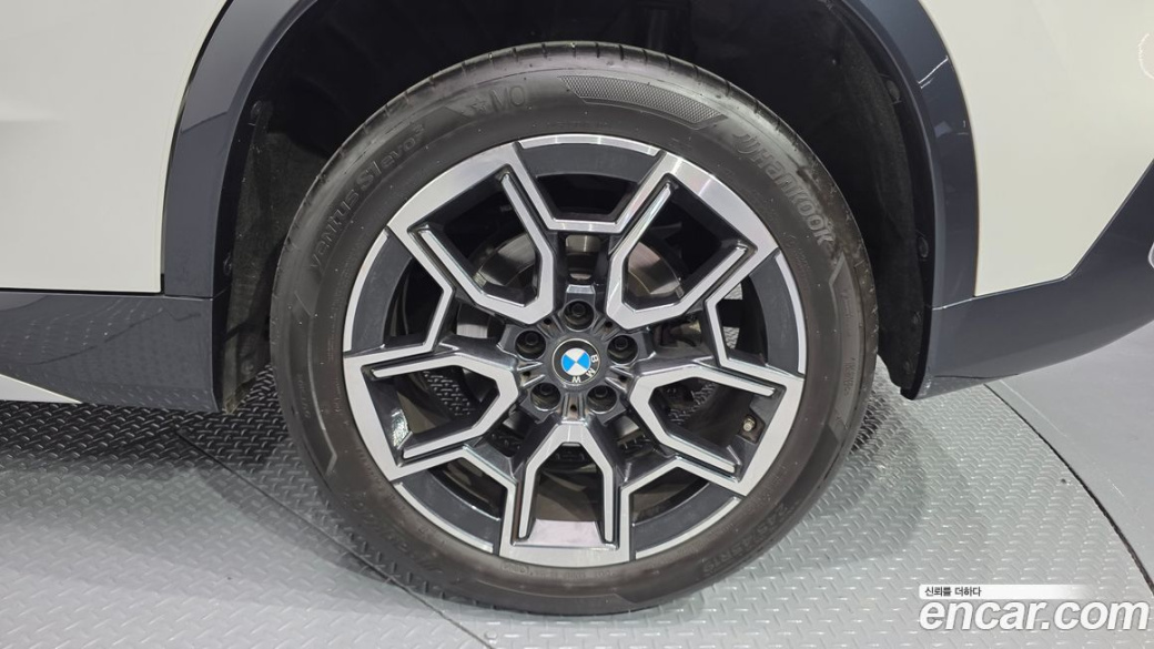 BMW X1 xDrive 20i xLine, 2024