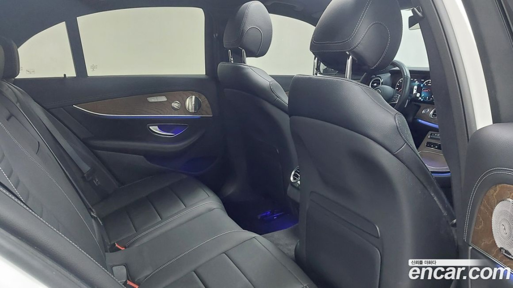 Mercedes-Benz E-Class E220d 4MATIC Exclusive, 2022