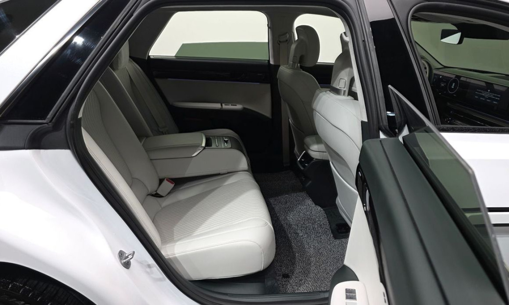 Hyundai Grandeur 2,5 Gasoline 2WD, 2023
