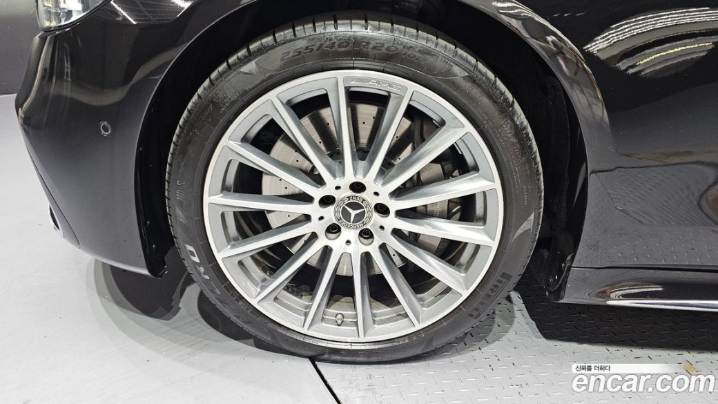 Mercedes-Benz S-Class S500L 4MATIC, 2022