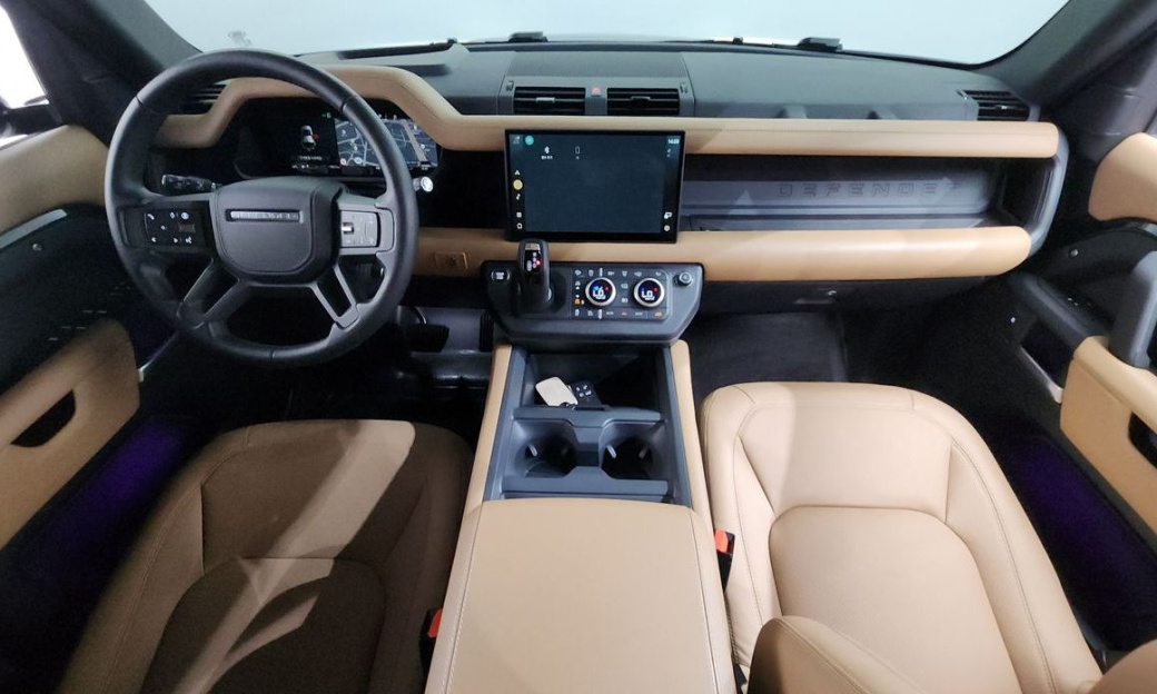 Land Rover Defender 110 D300 X-Dynamic HSE, 2025