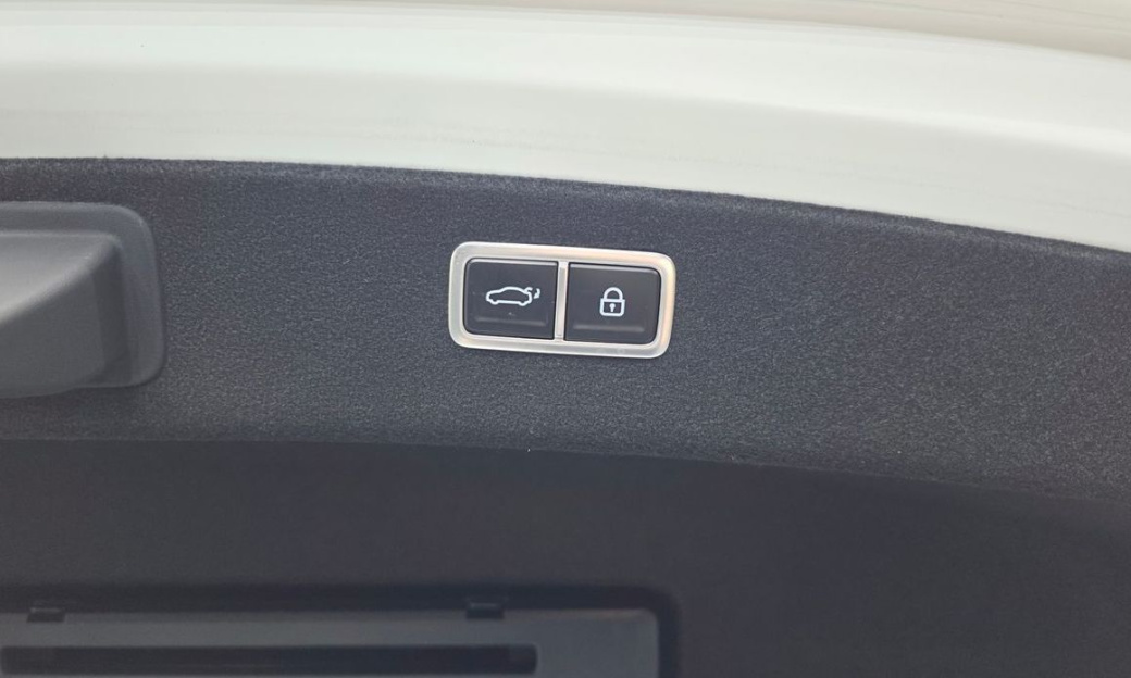 Genesis G80 Gasoline 2.5 Turbo AWD, 2025