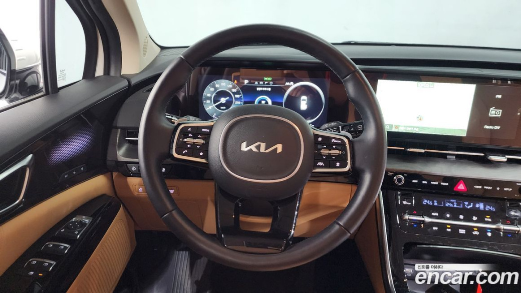 Kia Carnival 7-Seater Signature, 2023