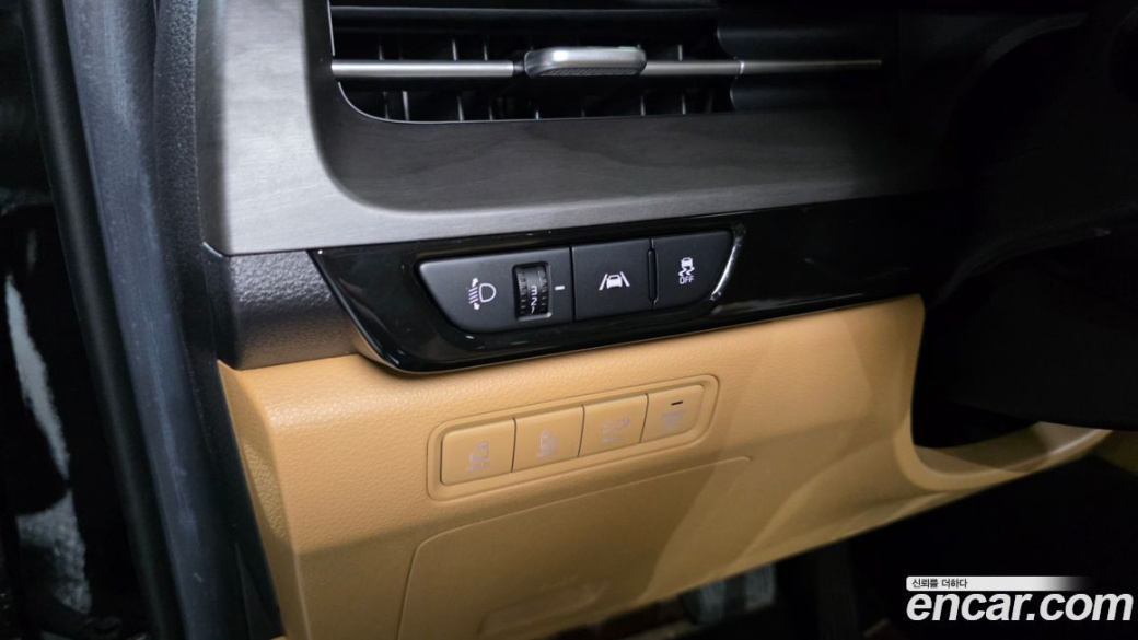 Kia Carnival 7-Seater Signature, 2022