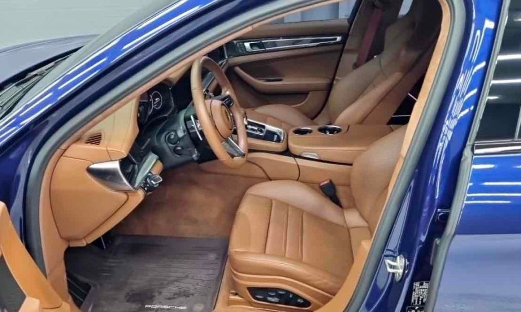 Porsche Panamera 4.0 GTS, 2023