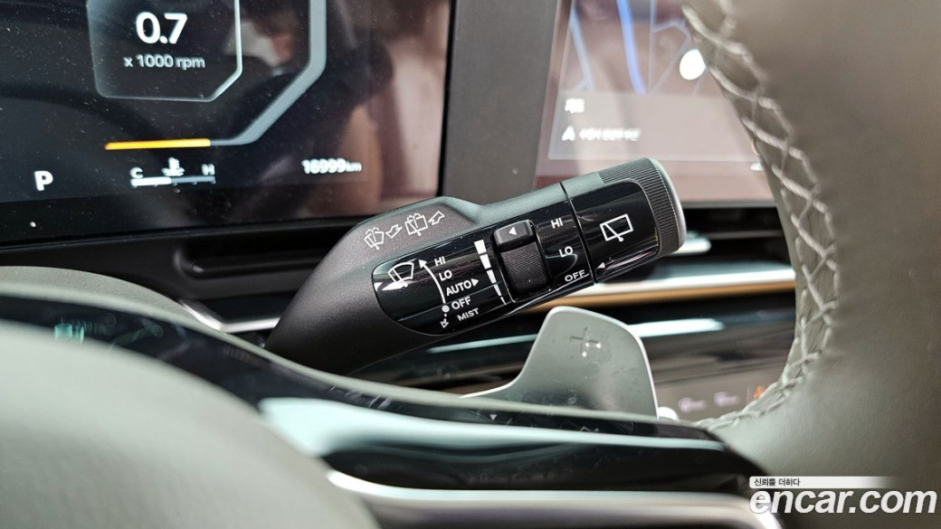 Kia Carnival 9-Seater Gravity, 2025