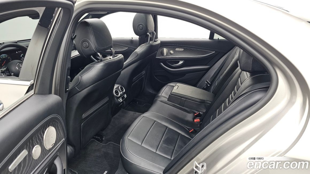 Mercedes-Benz E-Class E350 4MATIC Avantgarde, 2022