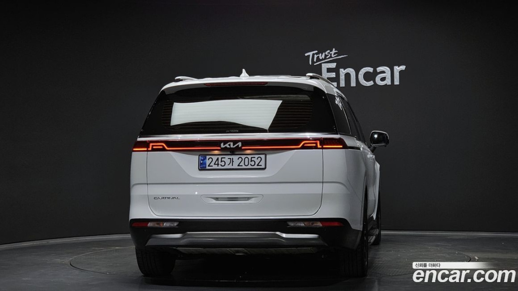 Kia Carnival 9-Seater Signature, 2022