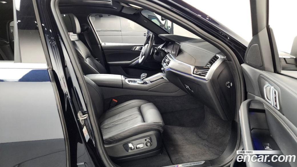 BMW X6 xDrive40i M Sport, 2022