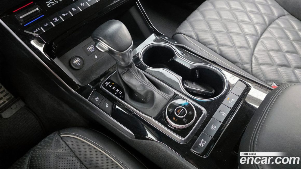 Kia Mohave Diesel 3.0 4WD 7-Seater, 2021
