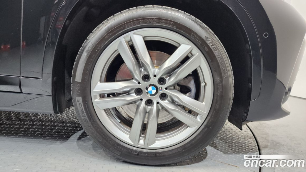 BMW X1 xDrive 20i M Sport, 2022