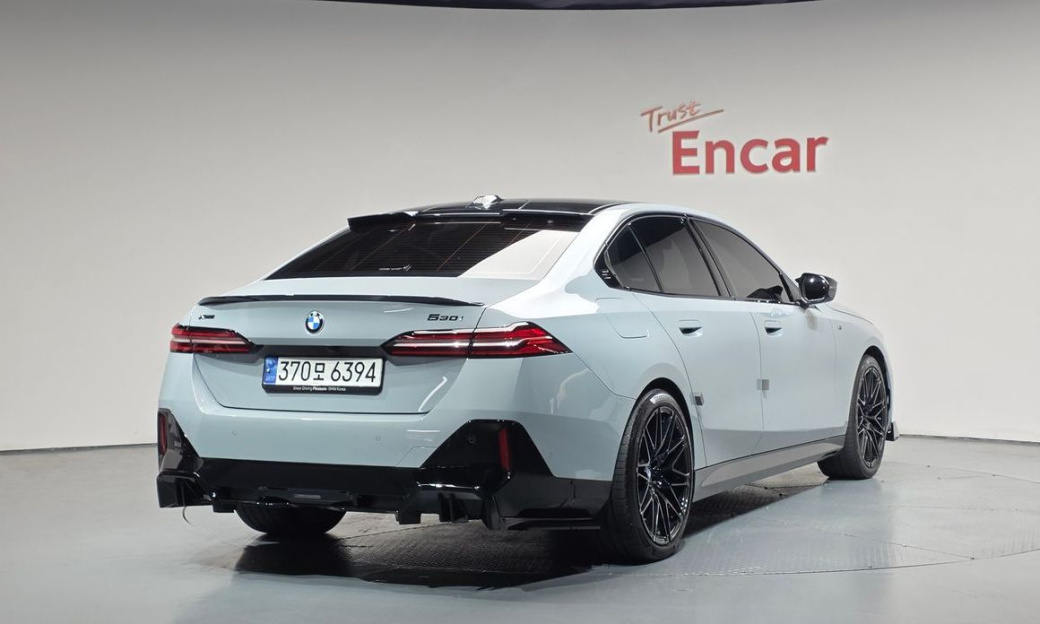 BMW 5-Series 530i xDrive M Sport, 2024