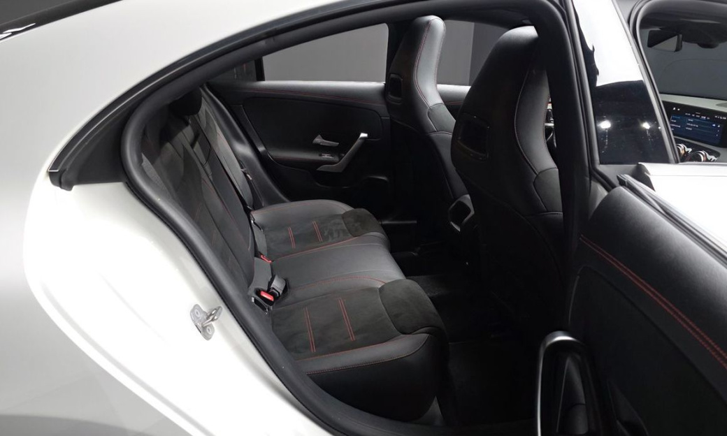 Mercedes-Benz CLA-Class CLA250 4MATIC, 2025